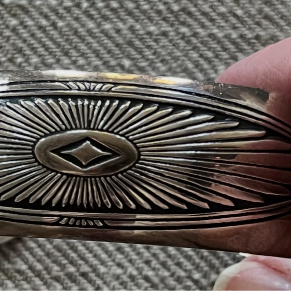 B. Webb DIAMOND EYE Sterling Silver cuff bracelet Navajo artist - Picture 7 of 12